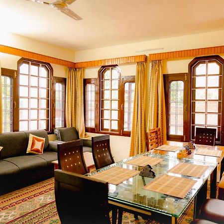 Hotel Peaceful Mornings Srinagar Екстер'єр фото