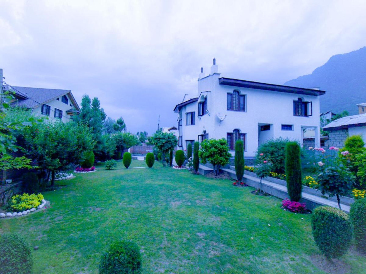 Hotel Peaceful Mornings Srinagar Екстер'єр фото