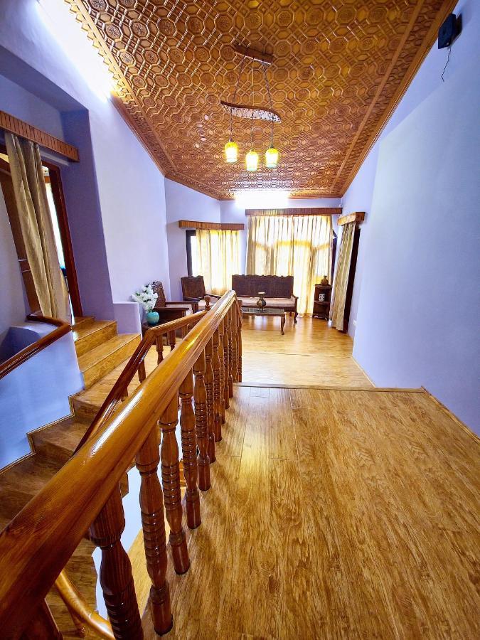 Hotel Peaceful Mornings Srinagar Екстер'єр фото